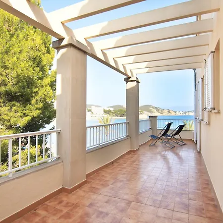 Inner Niza Appartement *