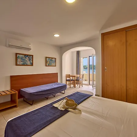 Inner Niza * Peguera